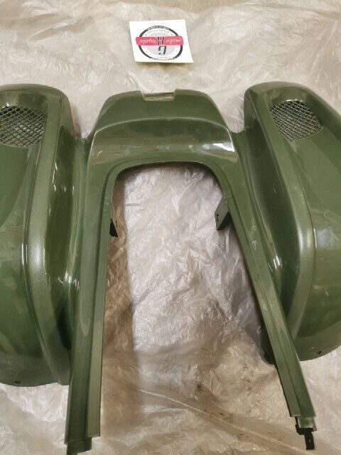NOS DRR 90GT DRX 90 DRR 50 II REAR FENDER COVER 83400-155-000 83400-155-001