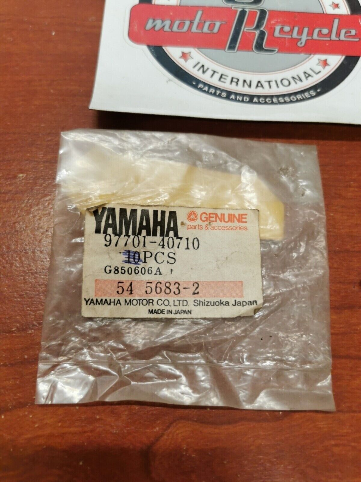 NOS YAMAHA XVZ13 XVZ12 TAPPING SCREW 97701-40710-00 SUB. 97707-40710-00 Y72