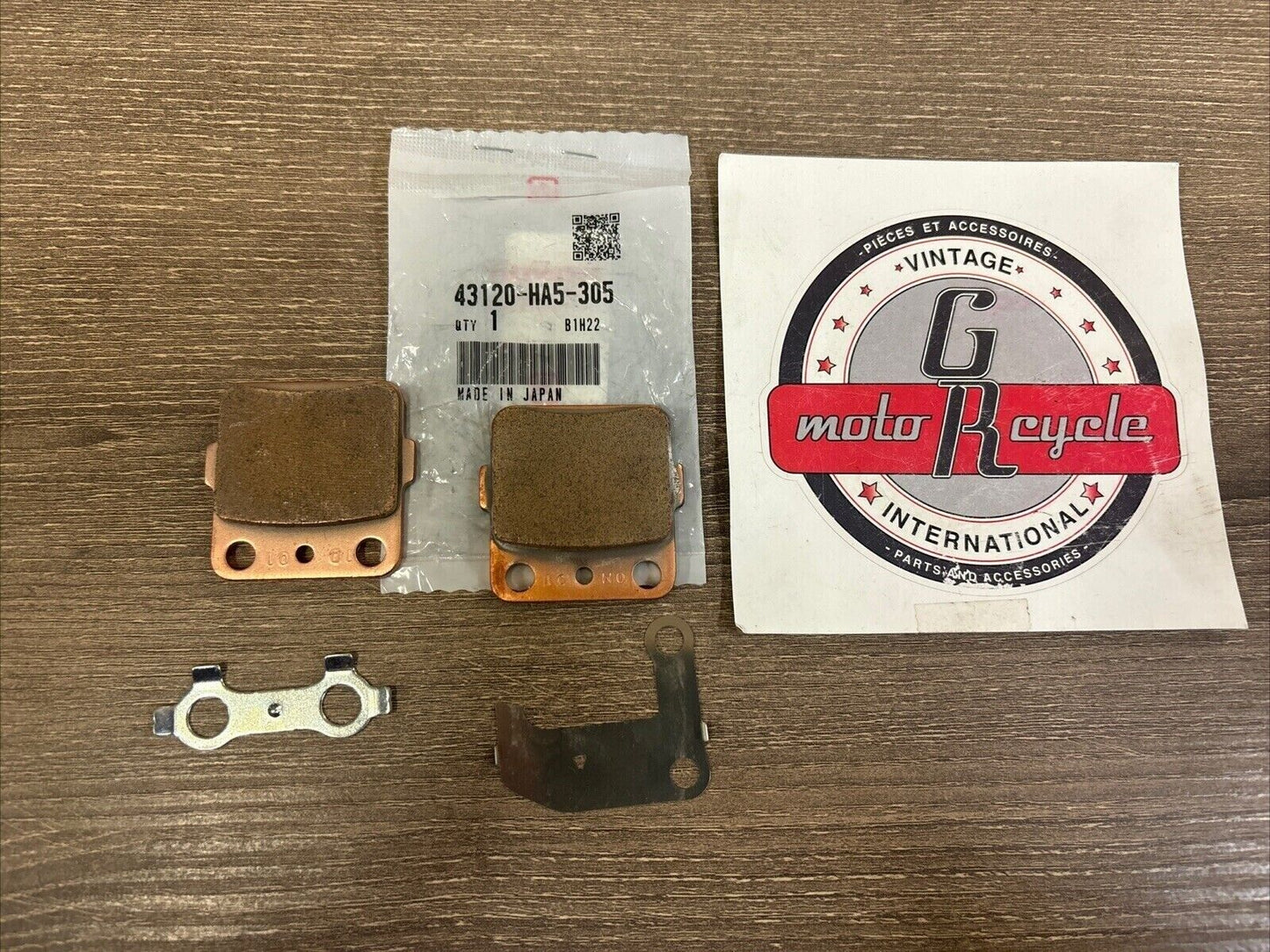 NOS Honda ATC200X TRX300EX REAR BRAKE PAD SET 43120-HA5-305 H117