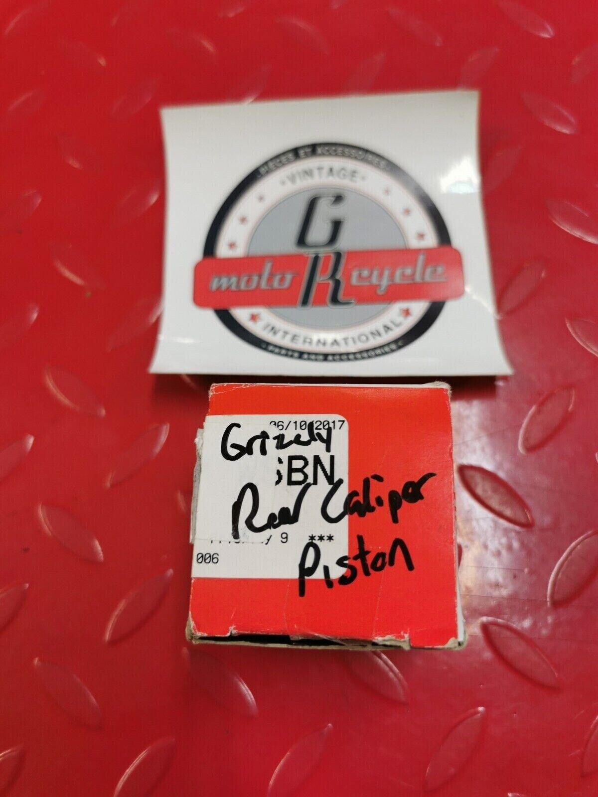 NOS Yamaha GRIZZLY 550 GRIZZLY 700 CALIPER PISTON 3B4-W0057-20-00 Y24