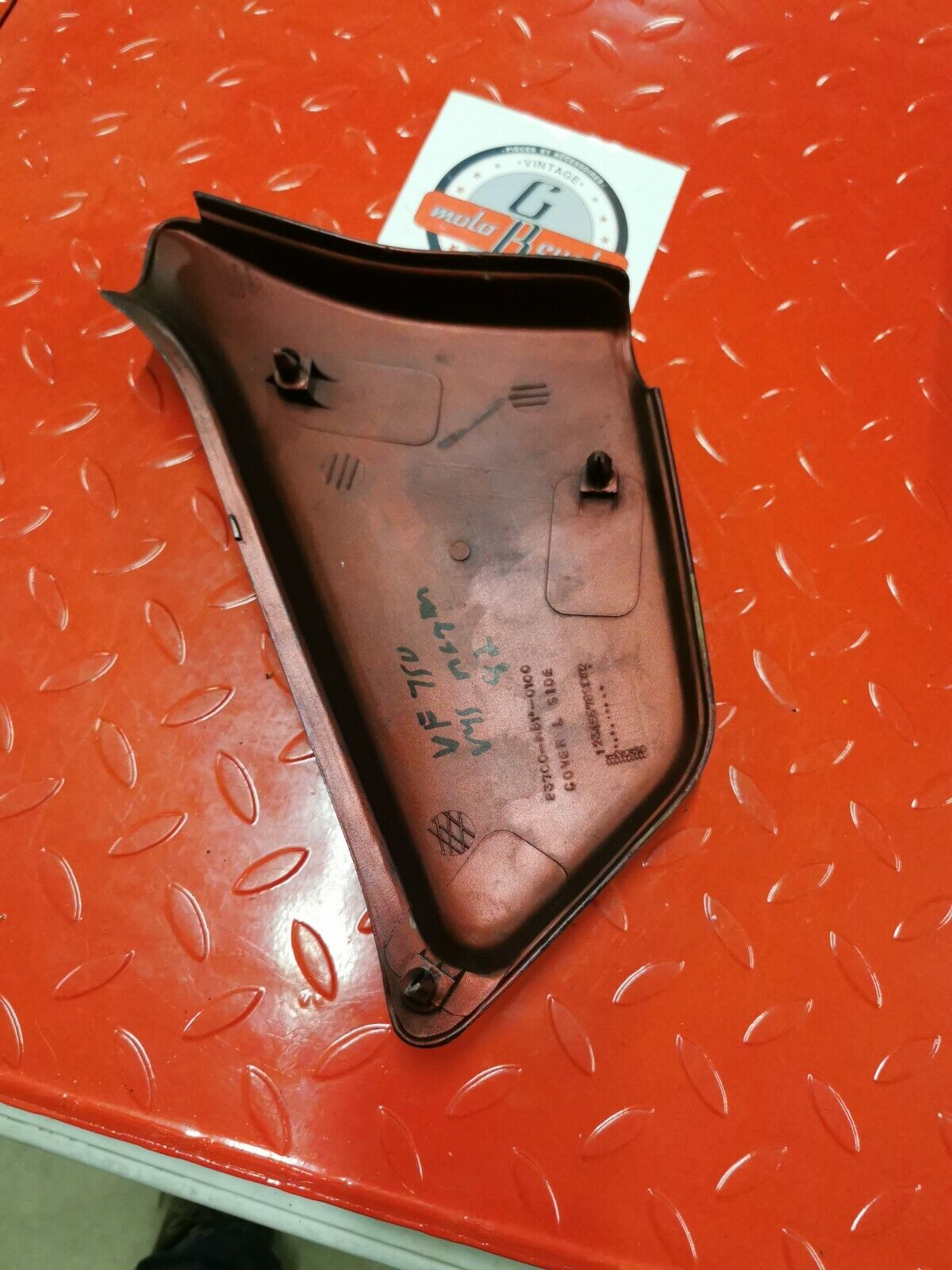 Honda VF750C V45 magna 1983 left side cover panel fairing
