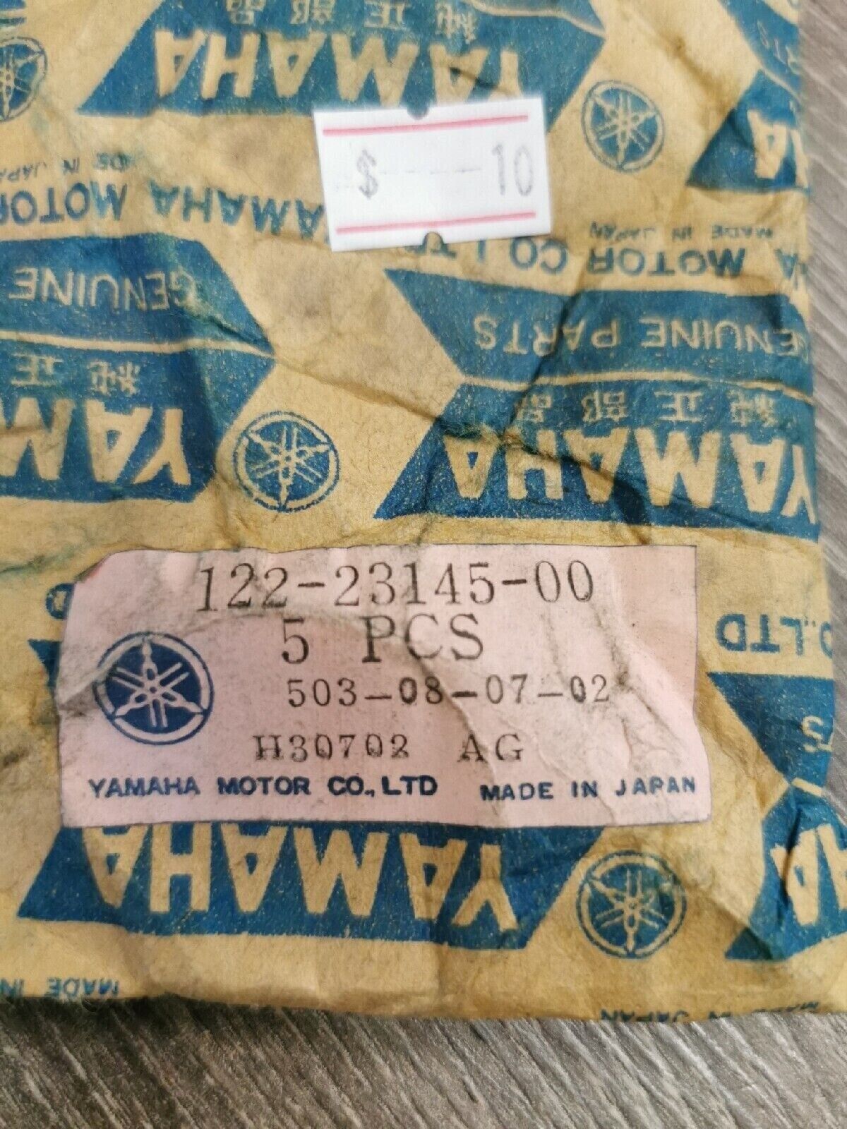NOS YAMAHA   HS1 HS1B 1970 1971  Front Fork Oil Seal 122-23145-00-00   Y58