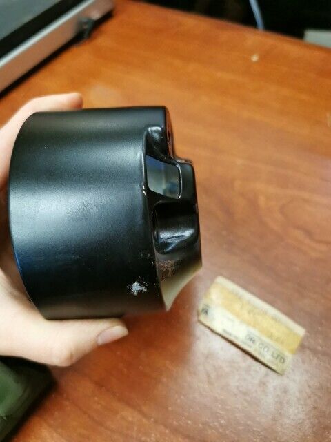 NOS Yamaha XS400 XS500 XS650 XS750 XS850 TACHOMETER COVER 584-83508-00-00 Y115