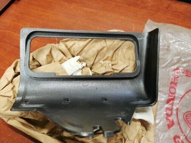 NOS Honda 1982 GL1100A RIGHT TURN SIGNAL BASE 81215-463-771ZG H69