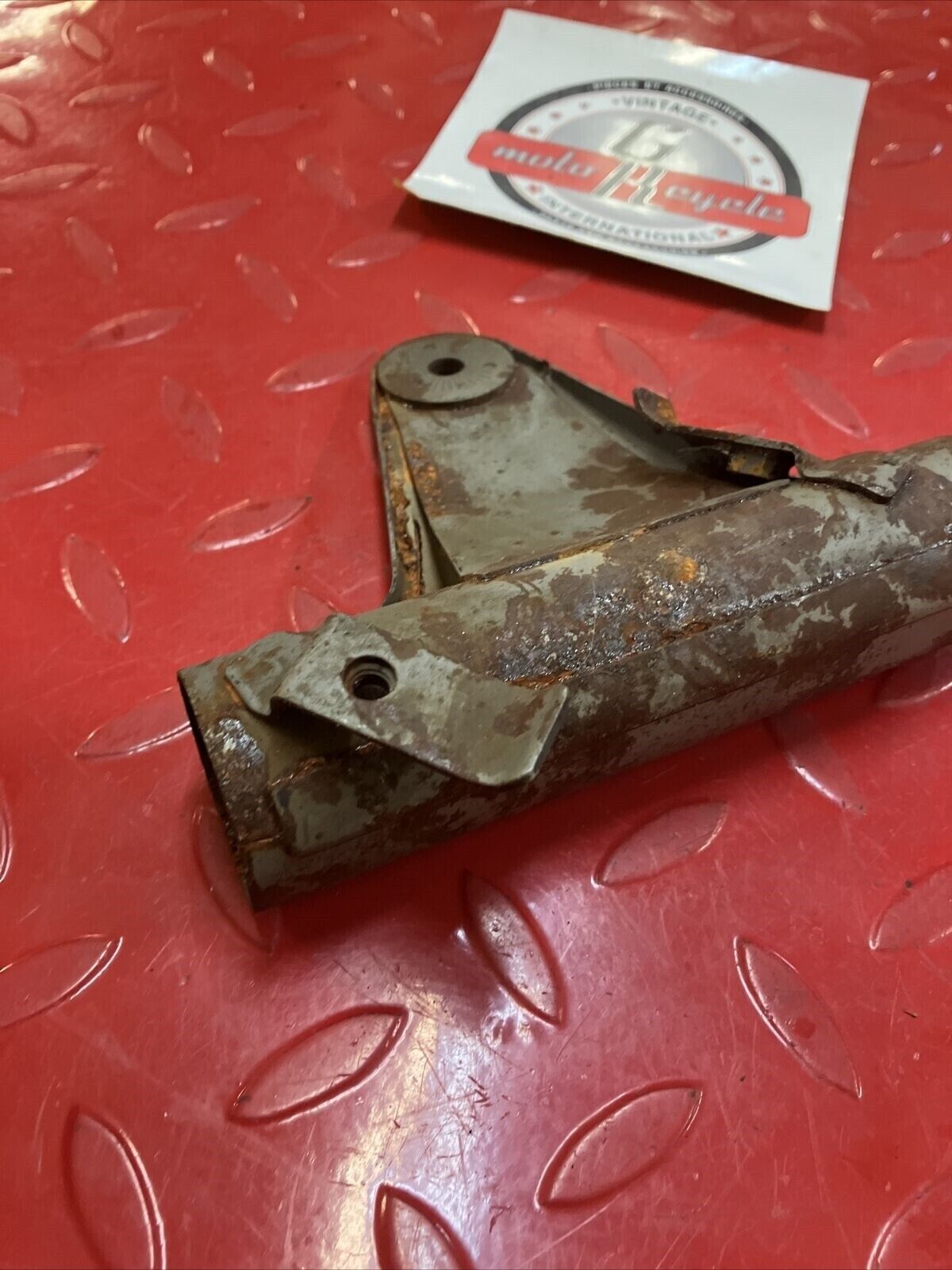 Yamaha RD400 1977 right fork upper cover headlight bracket 1976