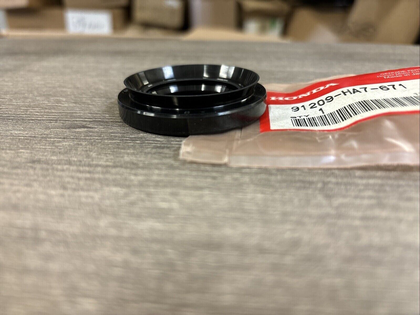 NOS Honda 1986 TRX350 DUST SEAL 36X56X7 91209-HA7-671 H128