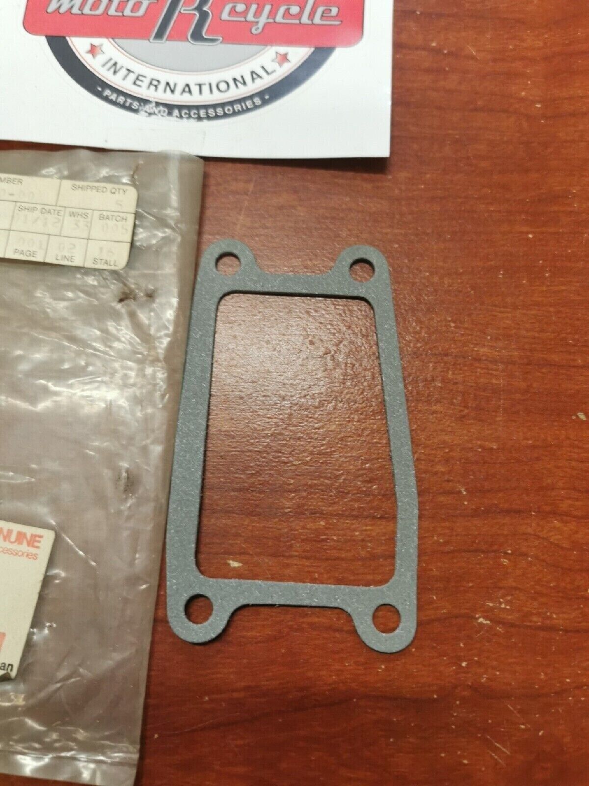 NOS Yamaha EF4000 EF5000 EC4000 EC5000 BREATHER COVER GASKET 73A-11169-01-00 Y76