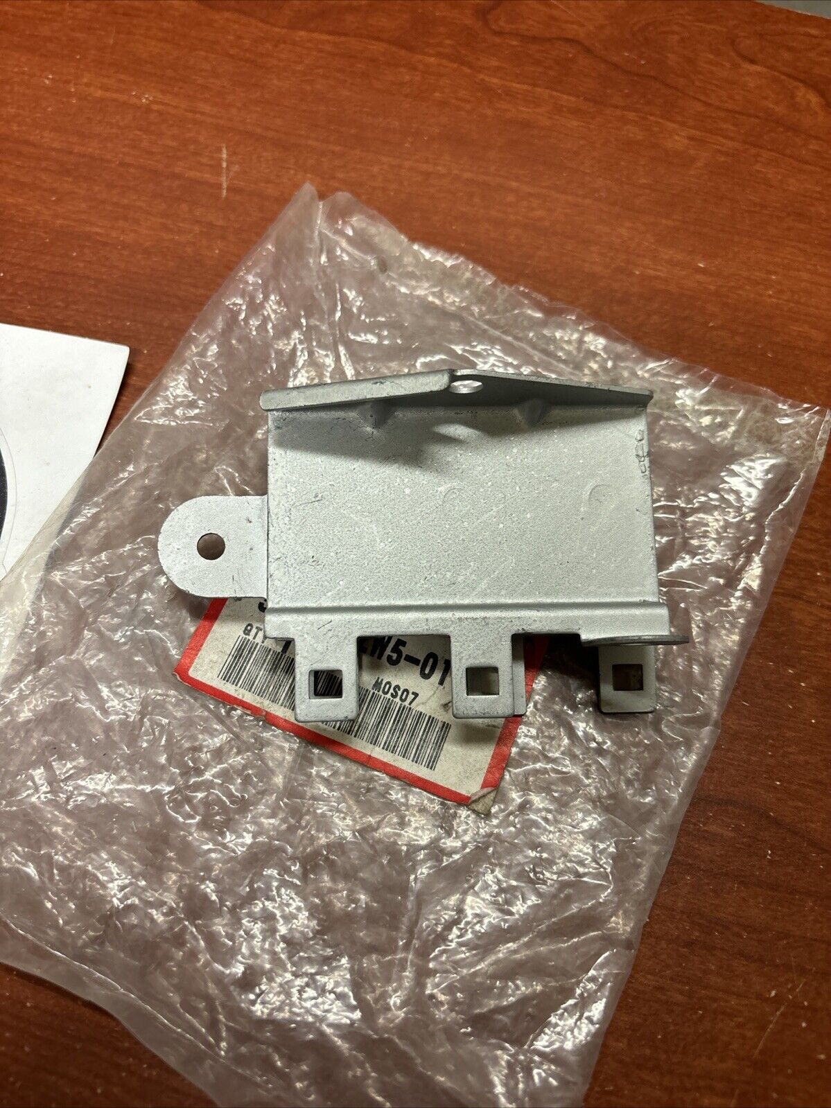 NOS Honda BF115 BF130 CONNECTOR BRACKET 32109-ZW5-010 H185