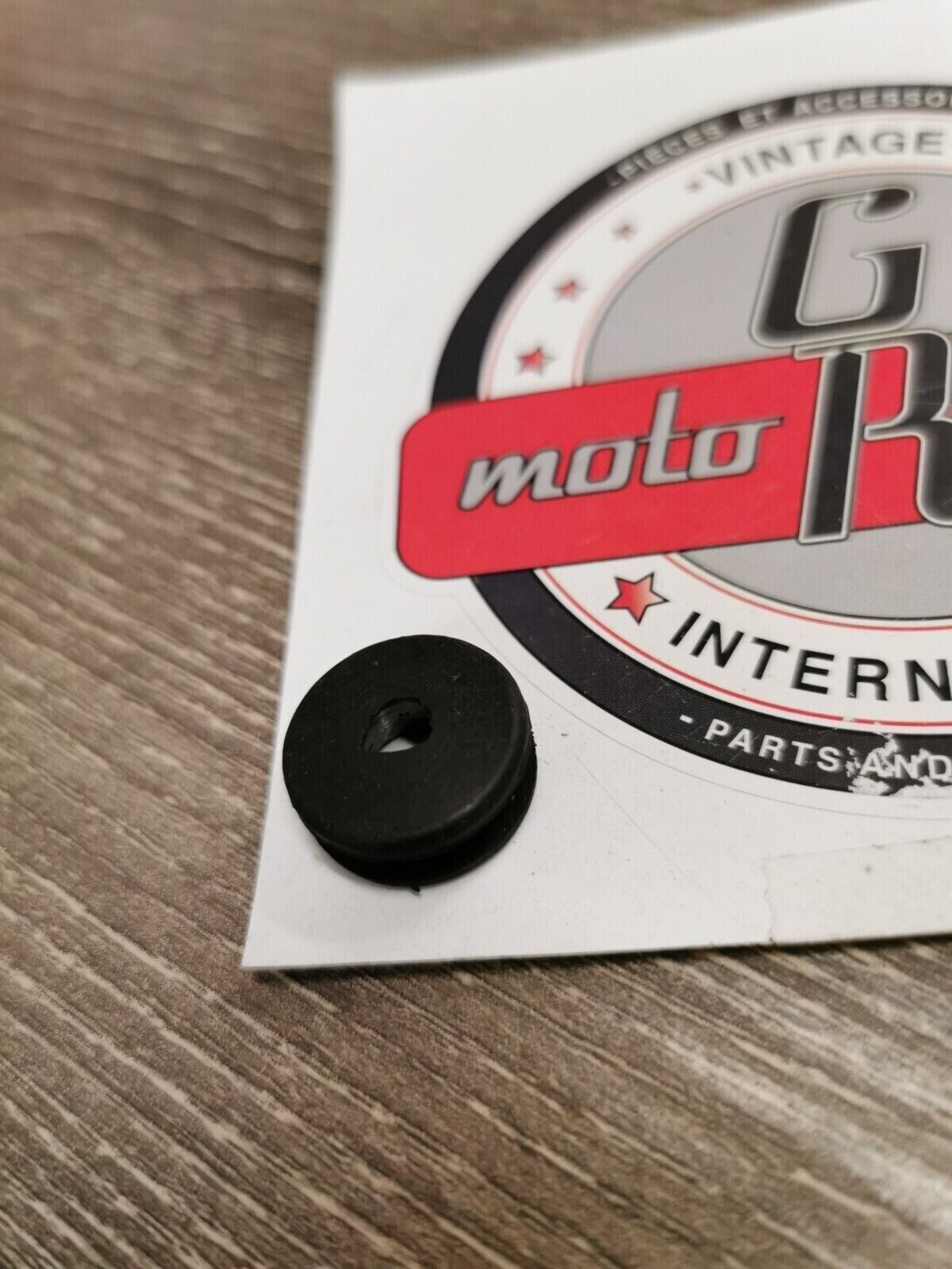 NOS HONDA GROMMET 83705-413-000 H53