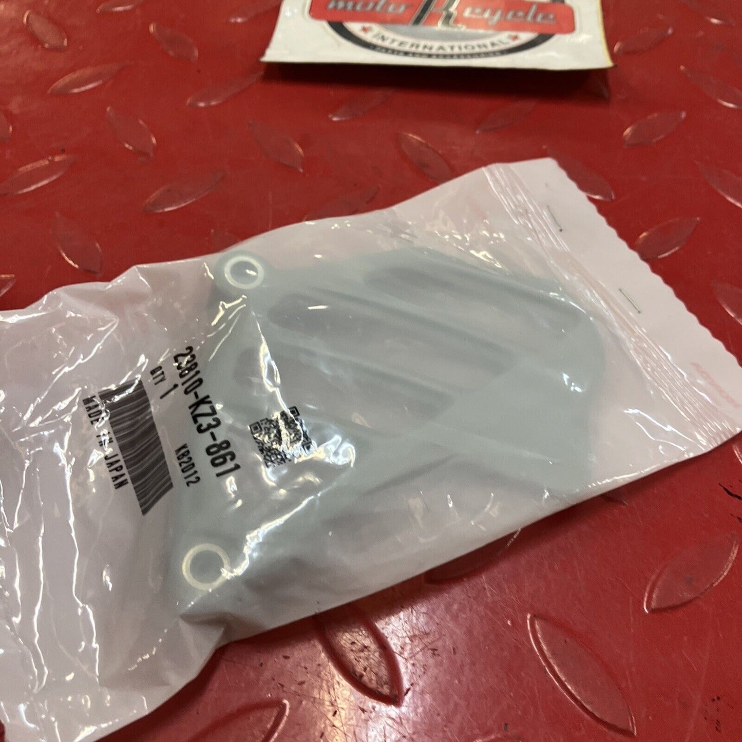 NEW Honda CR250R 1992 - 2001 CR500R 1994 - 2001 SPROCKET COVER 23810-KZ3-861 H99