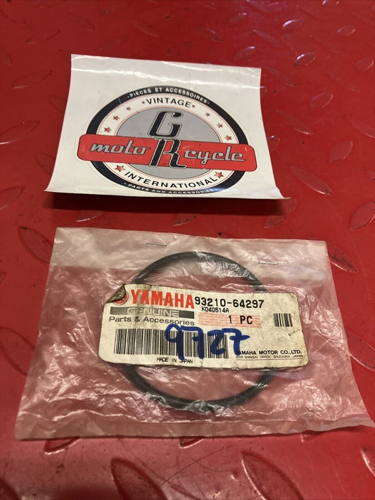 NEW NOS YAMAHA OIL FILTER O-RING 93210-64297-00 Y61
