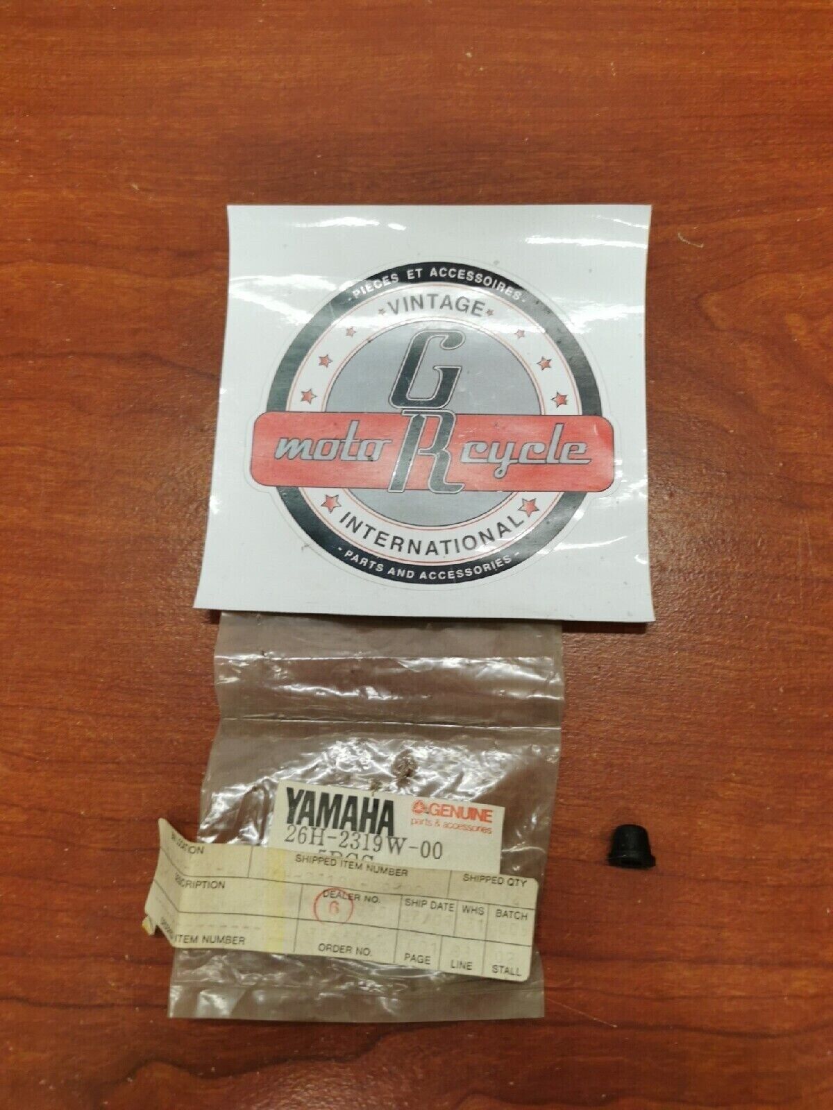 NOS Yamaha CAP 26H-2319W-00-00 Y71