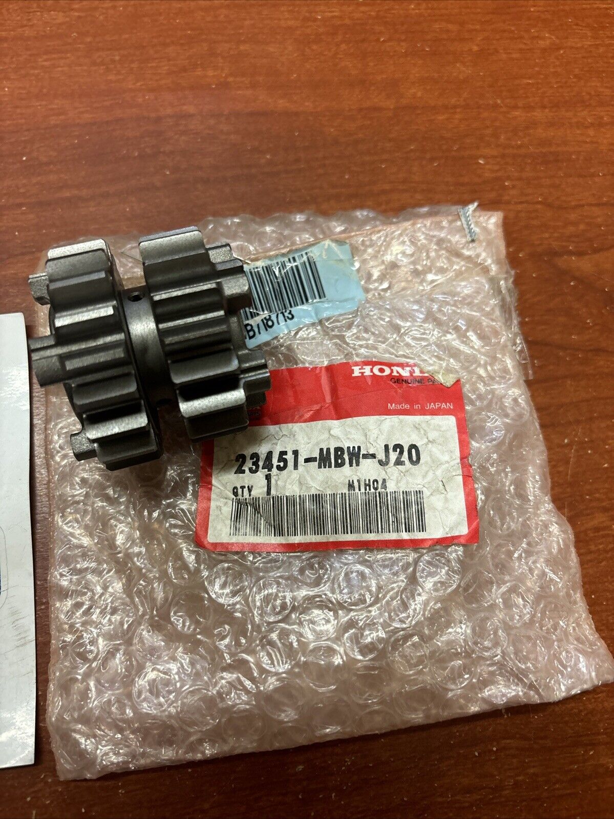 NOS Honda CBR600F M-3 M-4 GEAR 17T/19T 23451-MBW-J20 H168
