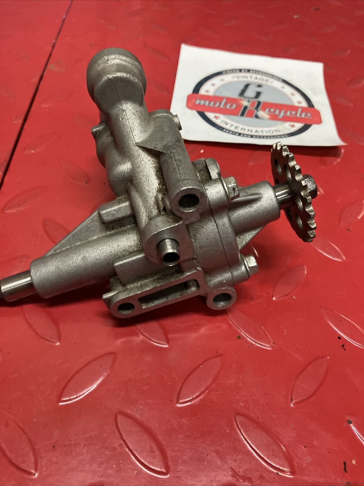 Honda VF500C VF500F 1984 1985 oil pump assembly U3