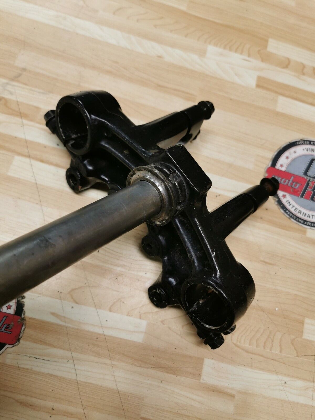 Yamaha XT200 1982 steering stem triple clamp tree crown 1983 15A-23340-00-33