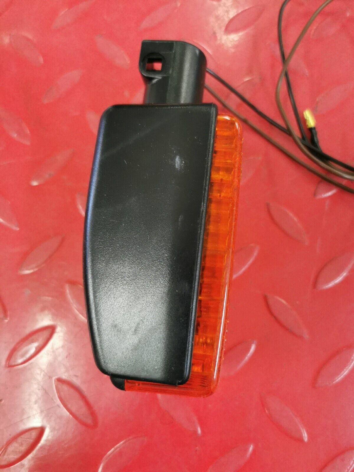 NOS YAMAHA XJ750 XJ650 FJ1100 XZ550 REAR FLASHER LIGHT  5g2-83303-70-00  Y52