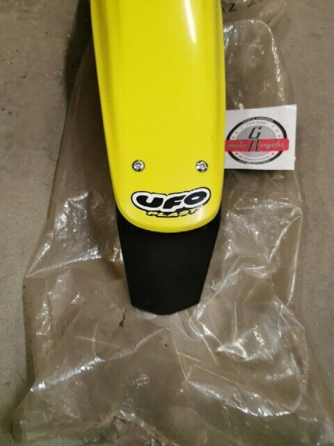 NOS UFO PLAST SUZUKI RMZ250 2004 - 2006 REAR FENDER YELLOW SU04908-102