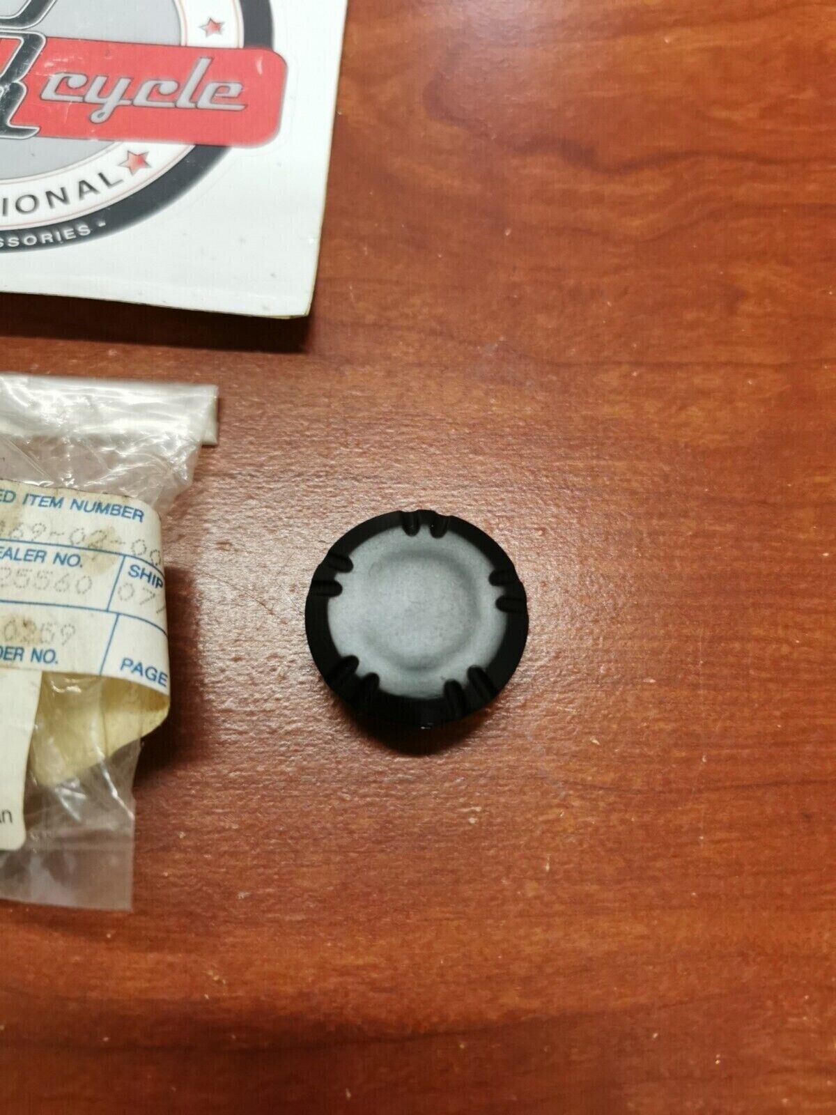 NOS Yamaha FJ600 XJ900 BOLT CAP 31A-23469-02-00 Y93