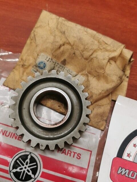 NOS Yamaha XS750 2ND WHEEL GEAR 1J7-17221-02-00 SUB 1J7-17221-03-00 Y153