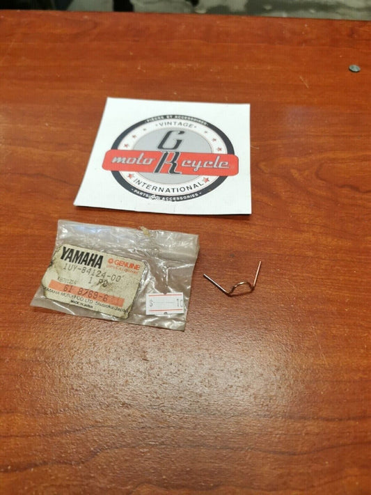 NOS Yamaha HEAD LAMP SPRING SET 1UY-84124-00-00 Y68