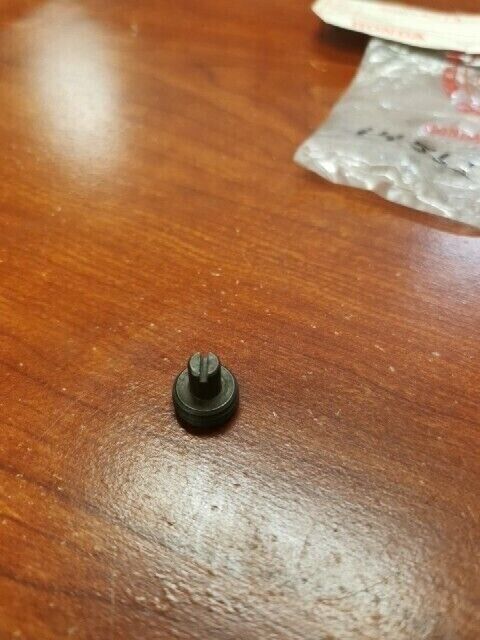 NOS Honda ATC110 ATC70 ATC90 C50 C70 CT110 TENSIONER BOLT B 14562-086-000 H97