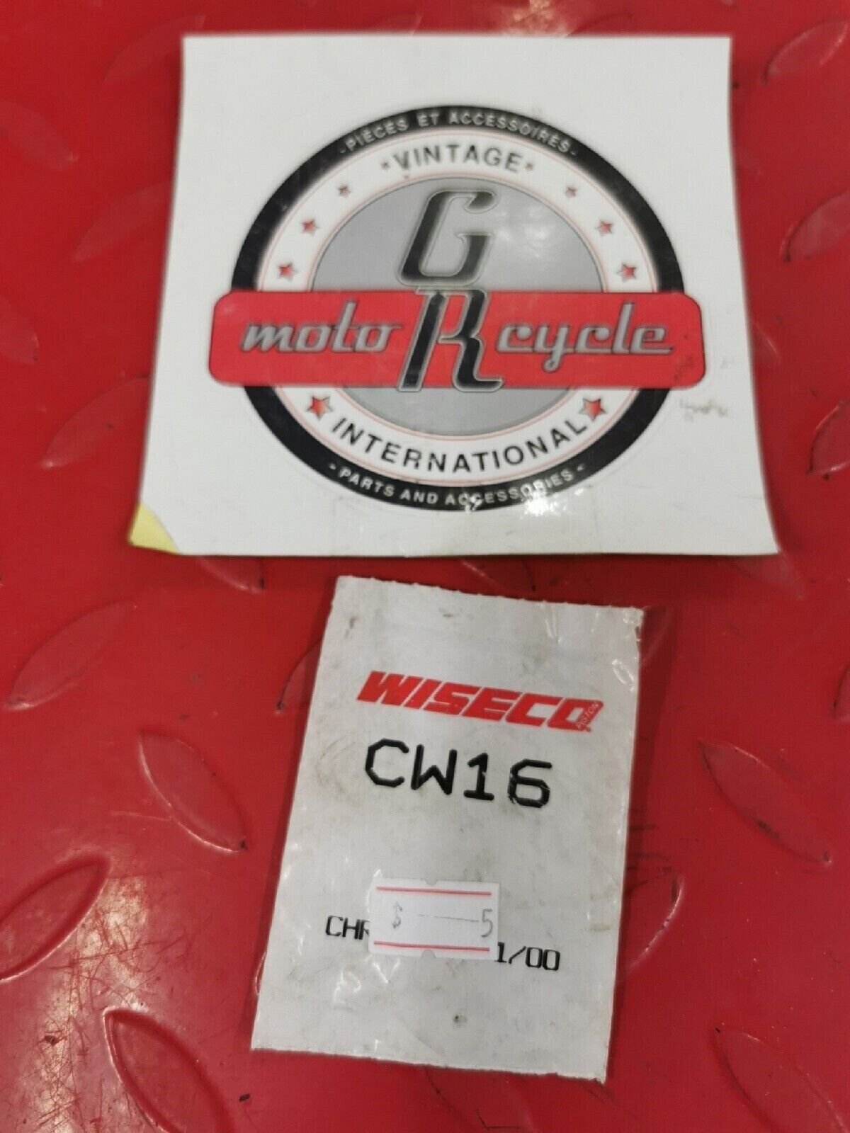 NOS WISECO HONDA  CBR600  2003 - 2006 PISTON CIRCLIP 16MM CW16 J9