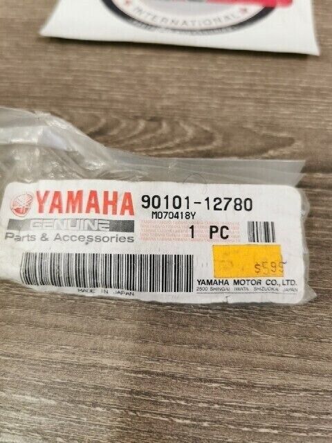 NOS YAMAHA SRX700B VX500XTCB SX500D SRX700C BOLT 90101-12780-00 Y112