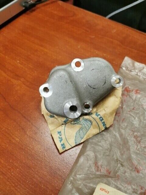 NOS Honda CB450 RIGHT CYLINDER HEAD COVER 12331-283-000 SUB. 12331-292-000 H93
