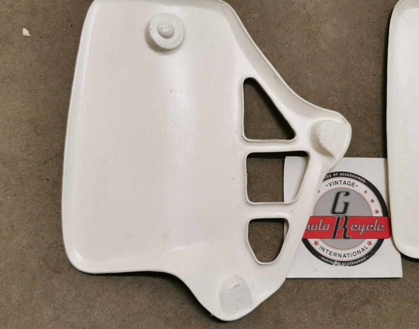 NOS MAIER HONDA CR250 1984  RADIATOR SCOOPS SHROUDS Kit 60011 J42