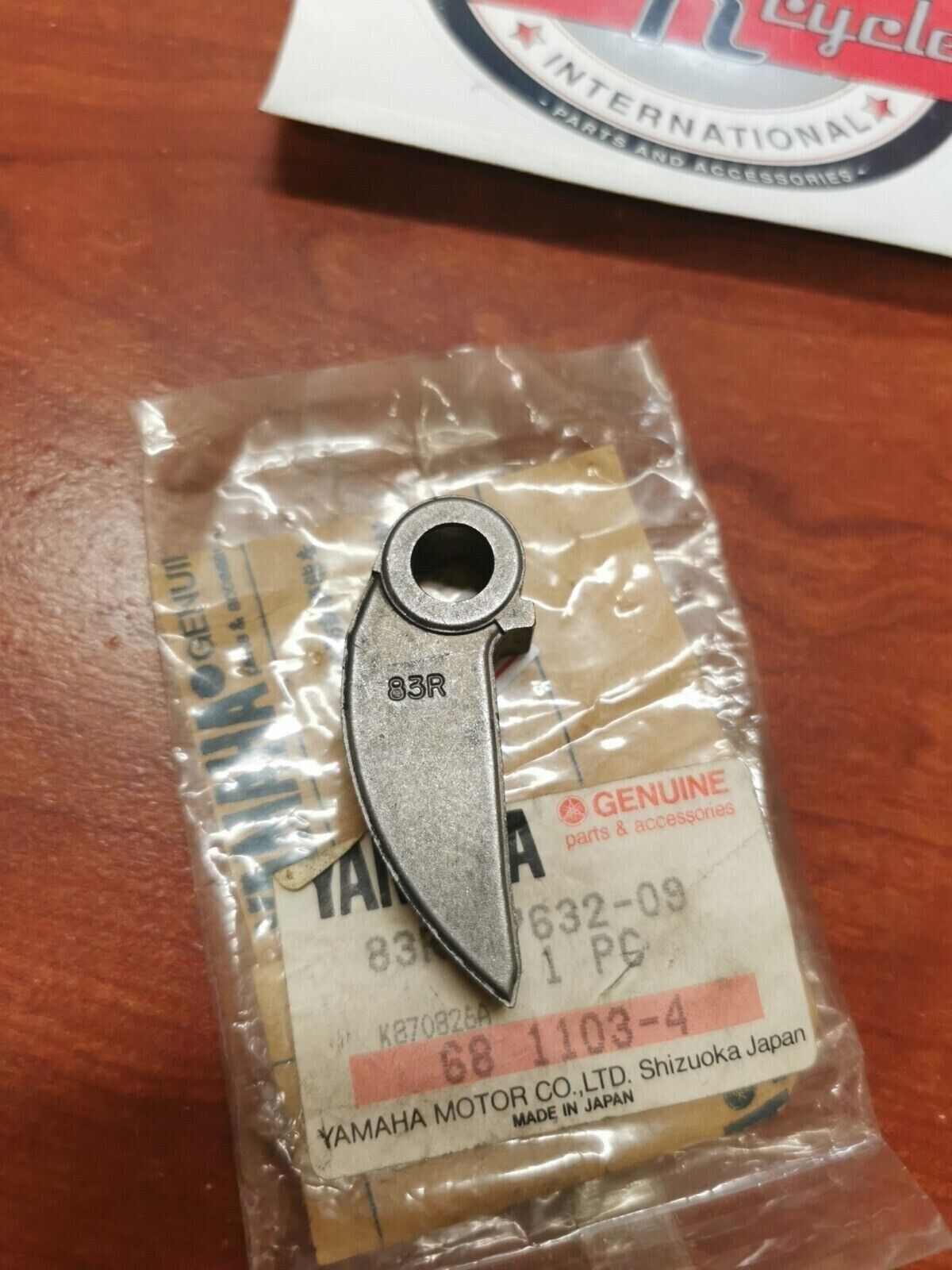 NOS Yamaha WEIGHT, WITH BUSH 83R-17632-09-00 SUB. 83R-W176A-00-00 Y87