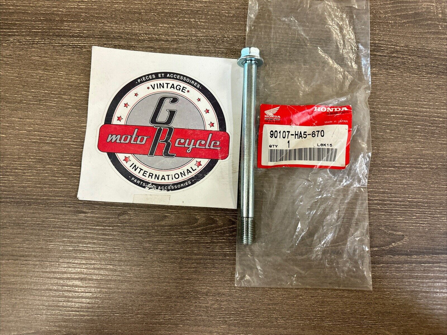 NOS Honda 1986 ATC350X FLANGE BOLT 10X135 90107-HA5-670 H135