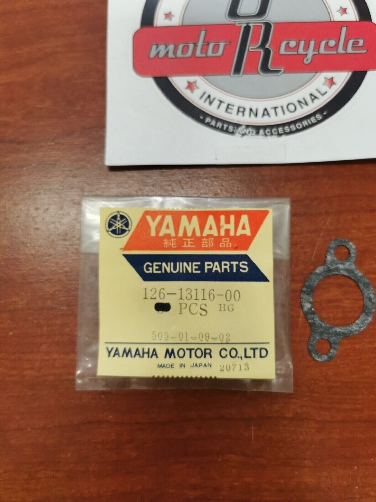 NOS Yamaha TD1 WR200 RD400 GPX433 PUMP CASE GASKET 126-13116-01-00 Y78