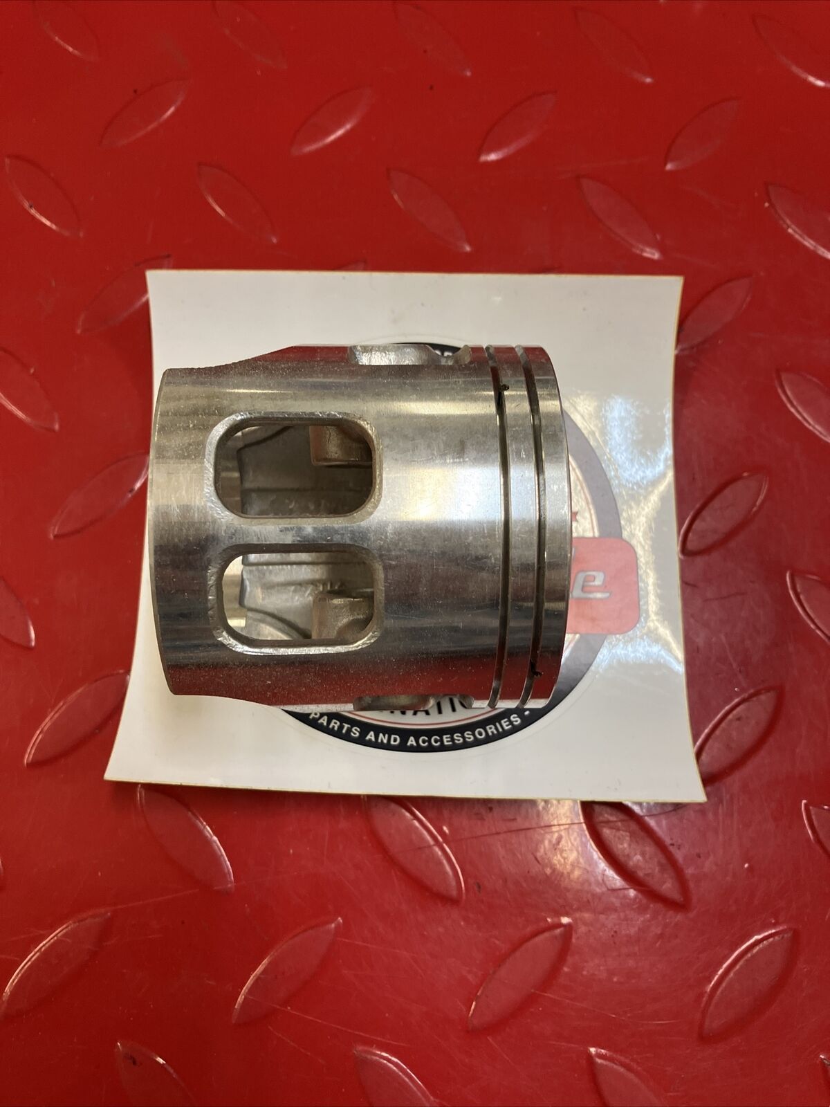 NOS Yamaha IT175 1977 - 1978 PISTON 3 O/S 0.75 1W2-11637-10-00 Y17