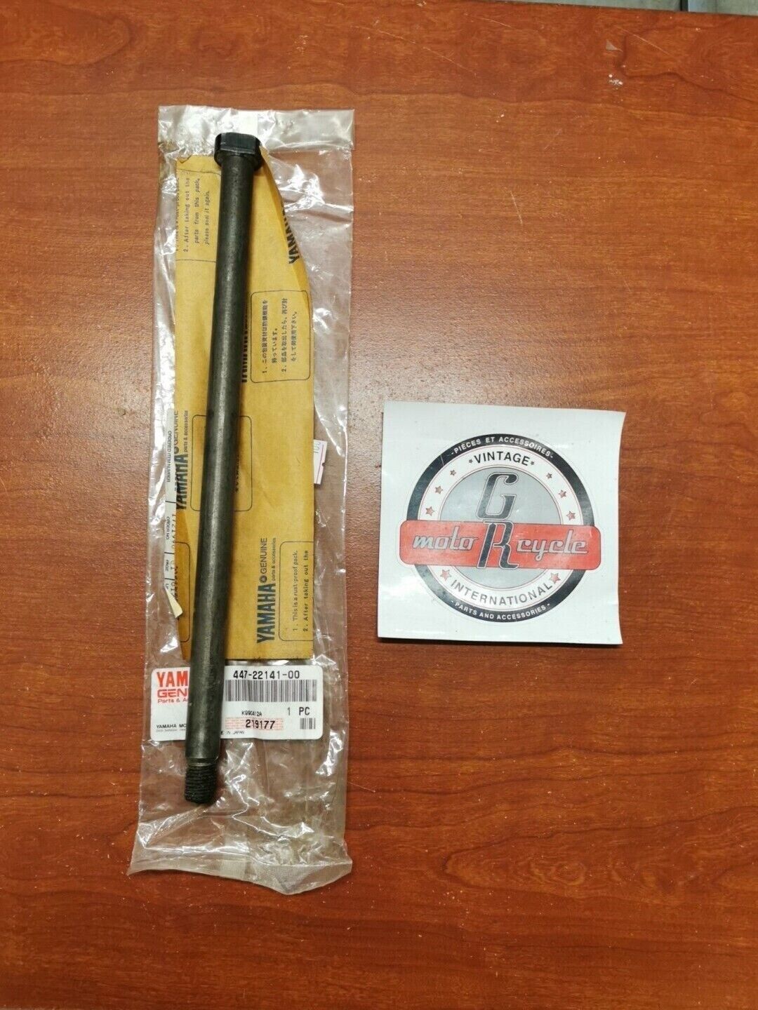 NOS Yamaha XS650 TX650 PIVOT SHAFT 447-22141-00-00 Y86