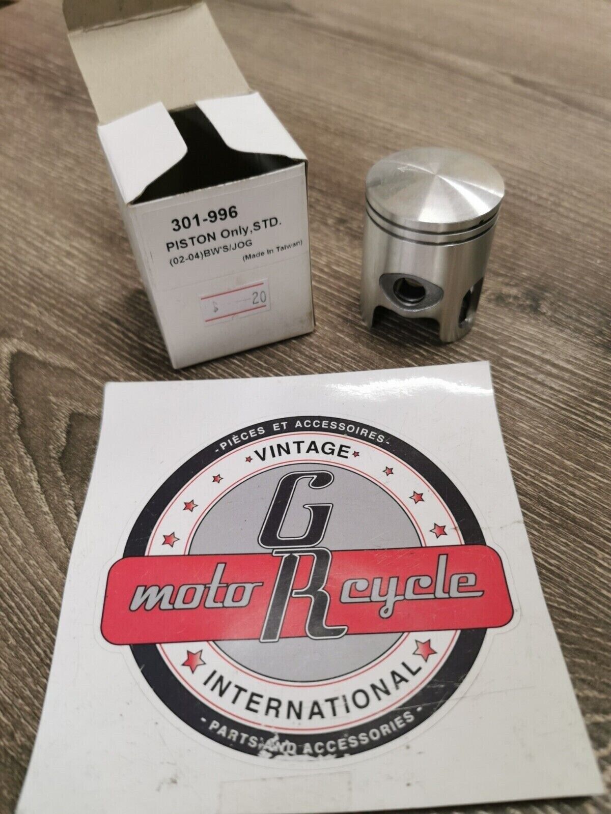 NOS APRILIA BWS YAMAHA JOG 2002 - 2004 PISTON STD 301-996  J33