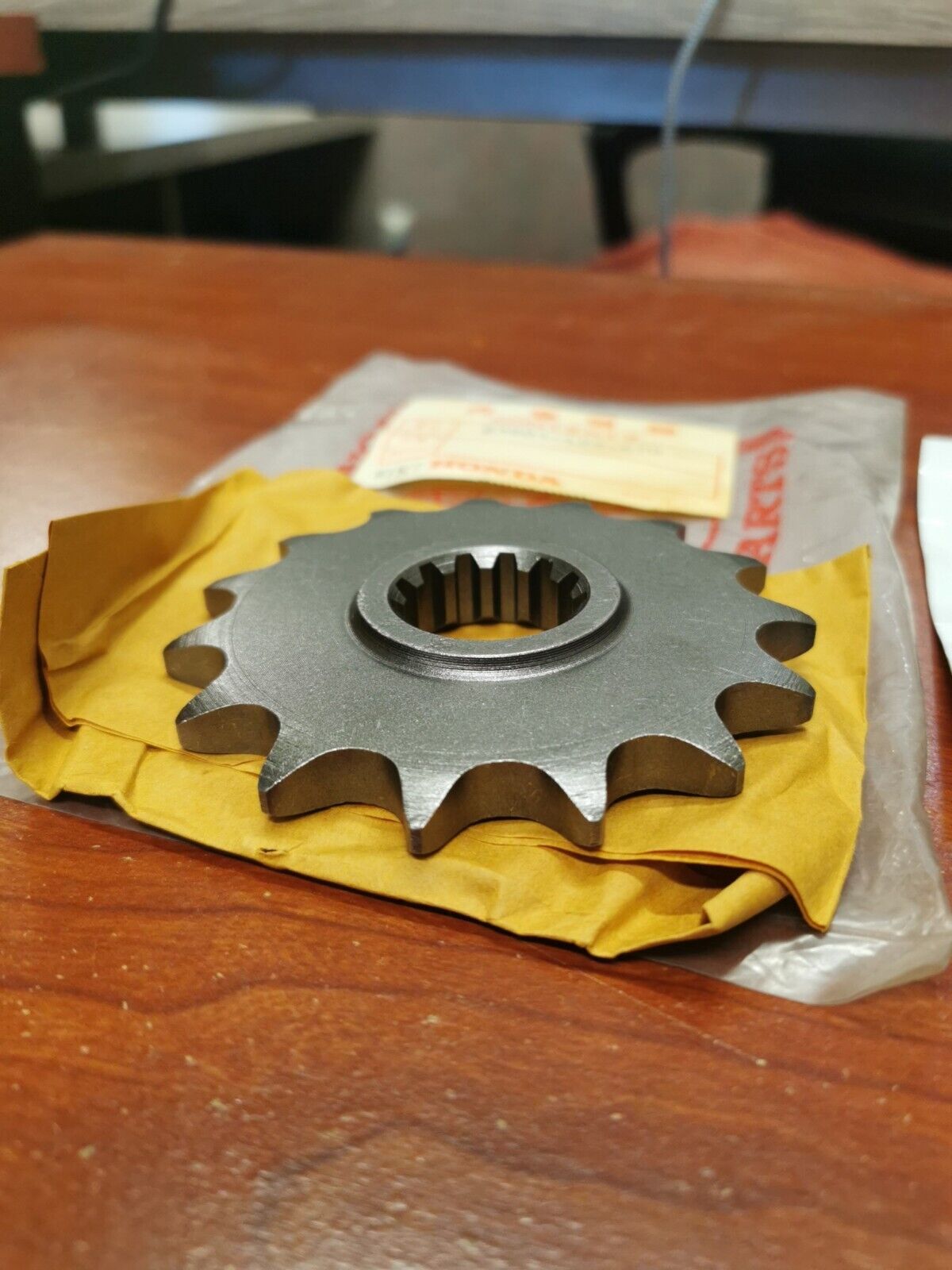 NOS Honda 1979 CB750K,L,F DRIVE SPROCKET (15T) 23801-425-670 H64