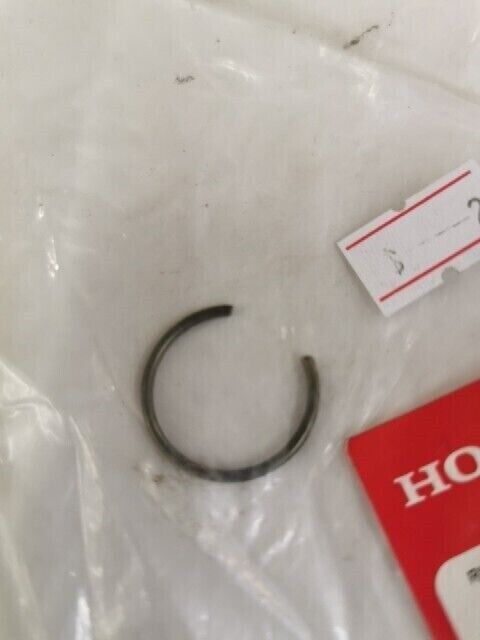 NOS HONDA ATV TRX680FA TRX420FPA TRX420FA RING SNAP 42206-HN8-003 H101