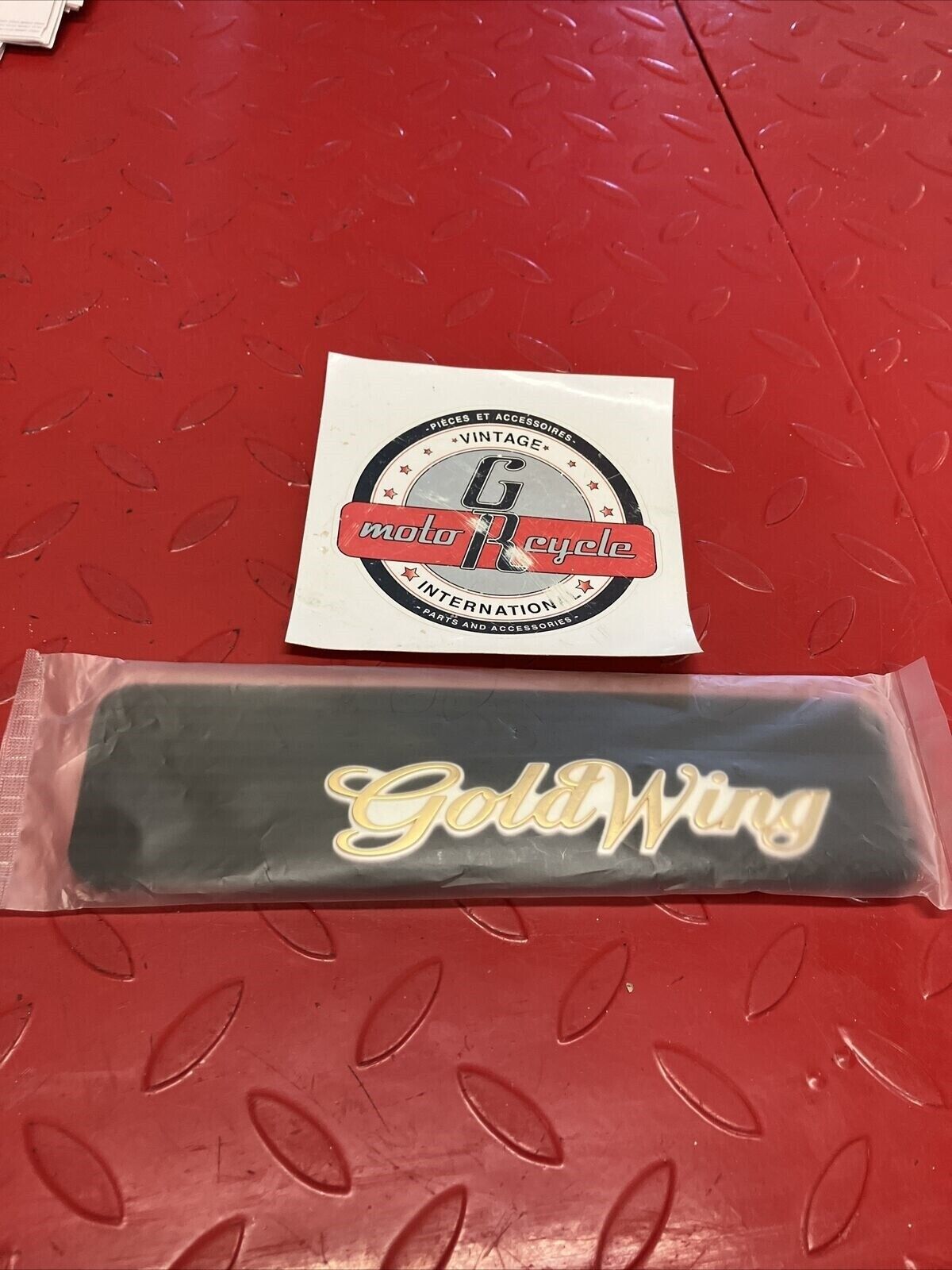 NEW HONDA GL1500SE EMBLEM A SIDE COVER (TYPE6) 83605-MAF-770ZB H100