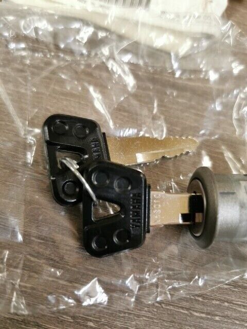 NOS YAMAHA XTZ12BCL  XTZ12BB 2012 2013  LOCK SET 23P-28406-00-00 Y104