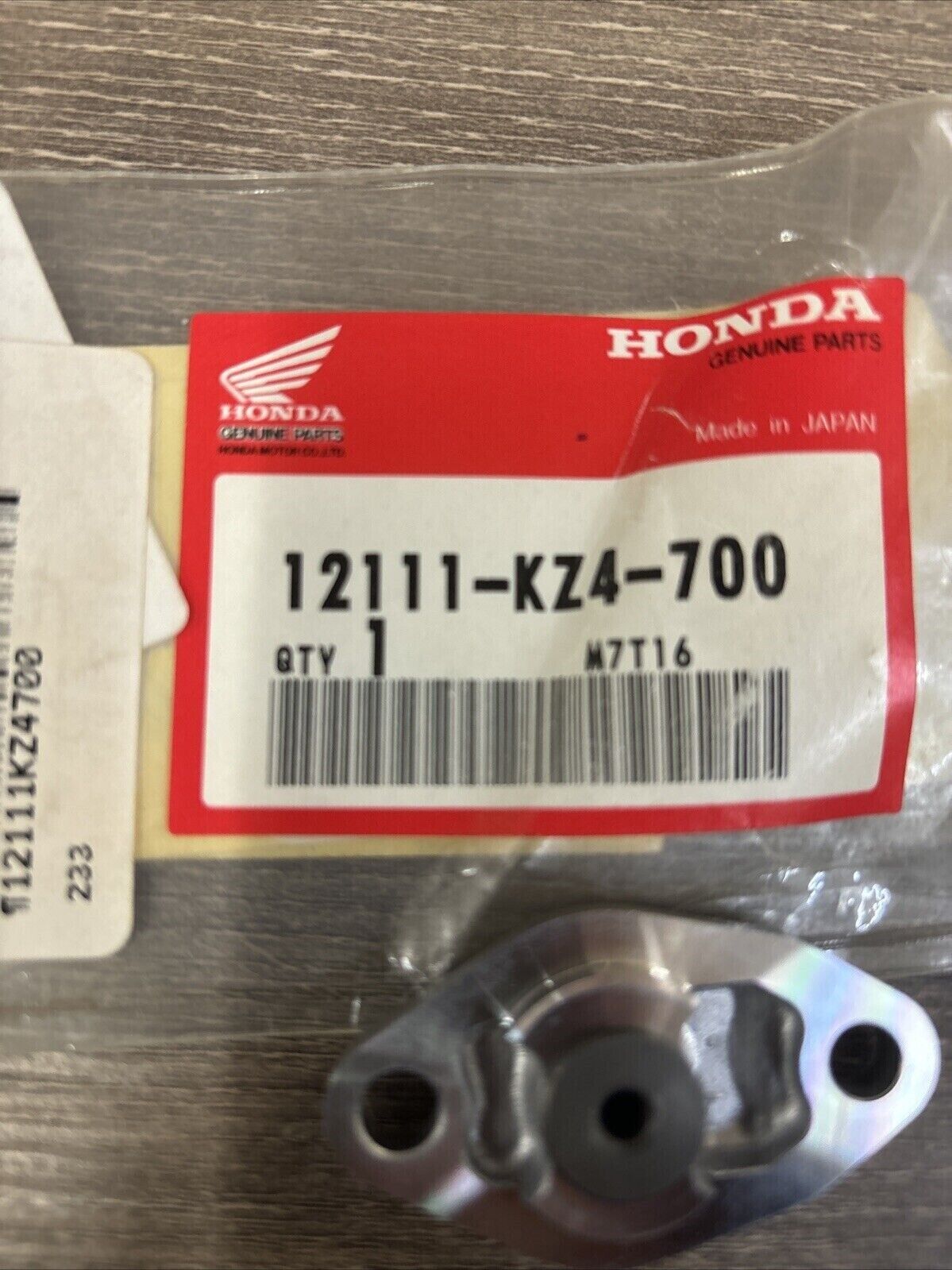 NOS Honda 1990 - 1999 CR125R CYLINDER (UPPER) COVER 12111-KZ4-700 H117