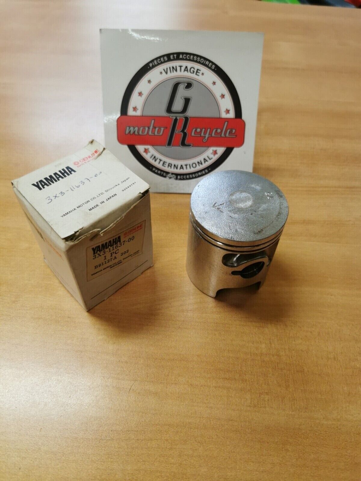 NOS YAMAHA YT125 1980 - 1985     PISTON   3RD OS 0.75  3X3-11637-00 Y45