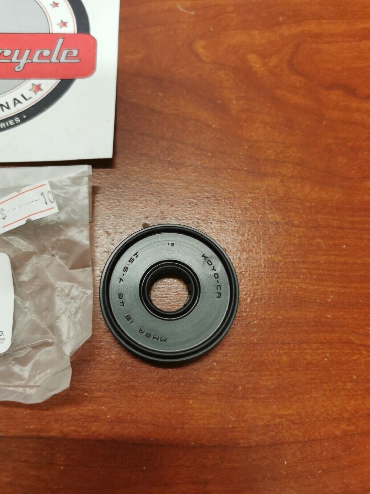 NOS Yamaha OIL SEAL 93102-15267-00 Y68