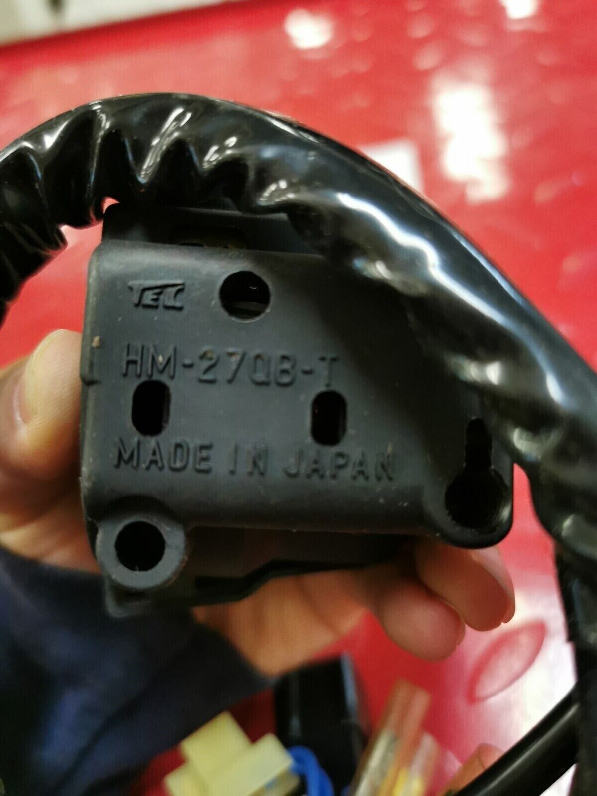 NOS Honda 1984 VF700C SWITCH ASSY., TURN SIGNAL 35200-MB1-870 H10