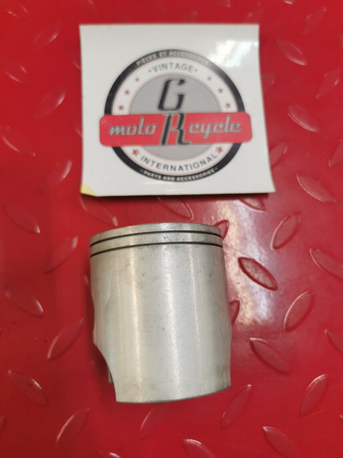 NOS YAMAHA YZ250 PISTON STD (STD) 56A-11631-00 SUPERCEDED BY 1LU-11631-01-93 Y27