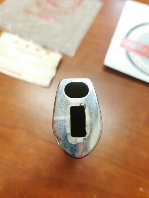 NOS Honda 1980 1981 GL1100 REAR TURN SIGNAL STAY COVER 33611-463-000 H69