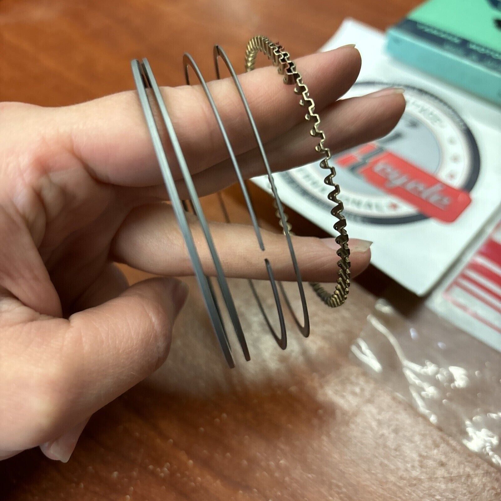 NOS Yamaha XS650 XT250 SR250 TT250 PISTON RING 2ND 447-11610-20-00 Y174