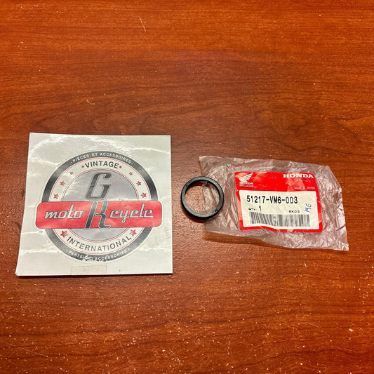 NOS Honda 1985 1986 TRX125 KINGPIN DUST SEAL 51217-VM6-003 H149