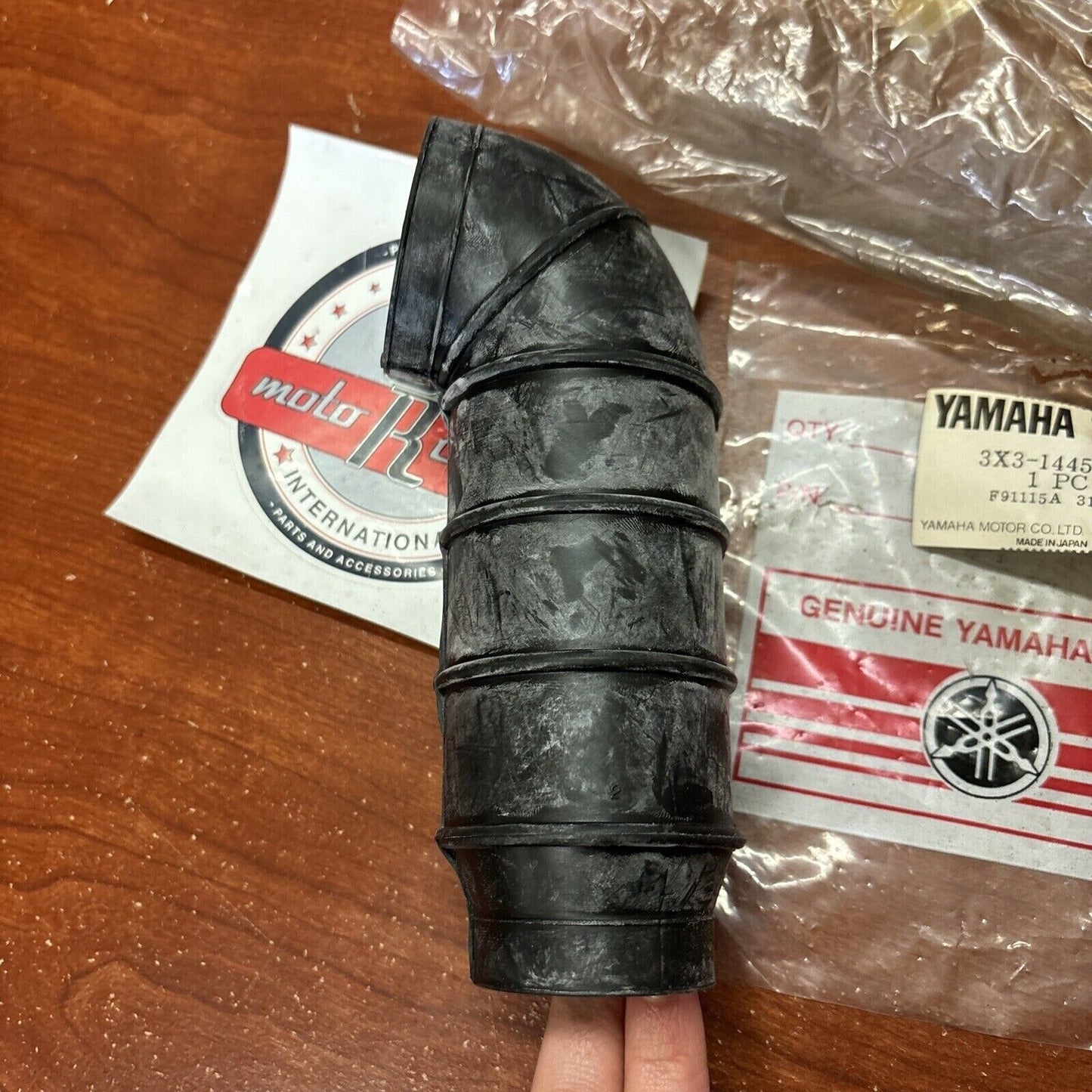 NOS Yamaha 1980 1981 YT125 AIR CLEANER JOINT 3X3-14453-00-00 Y172