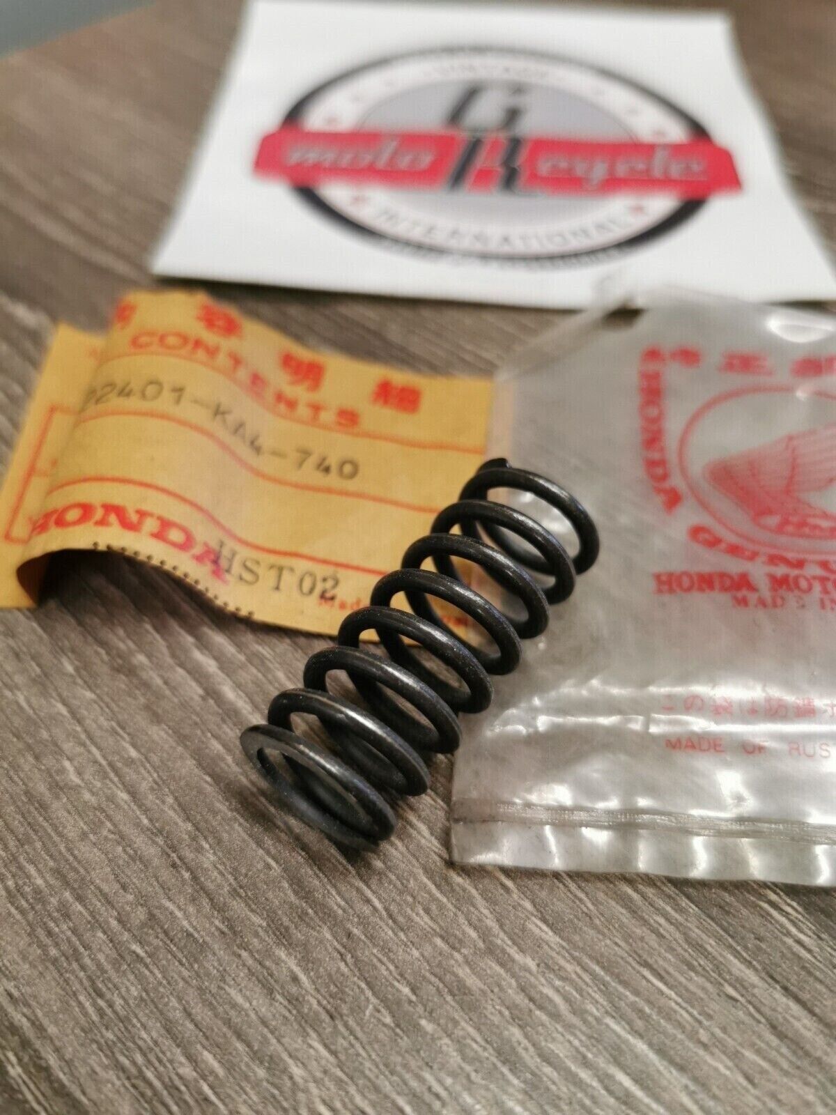 NOS HONDA CR250R 1983 - 1986 SPRING CLUTCH 22401-KA4-740 H50