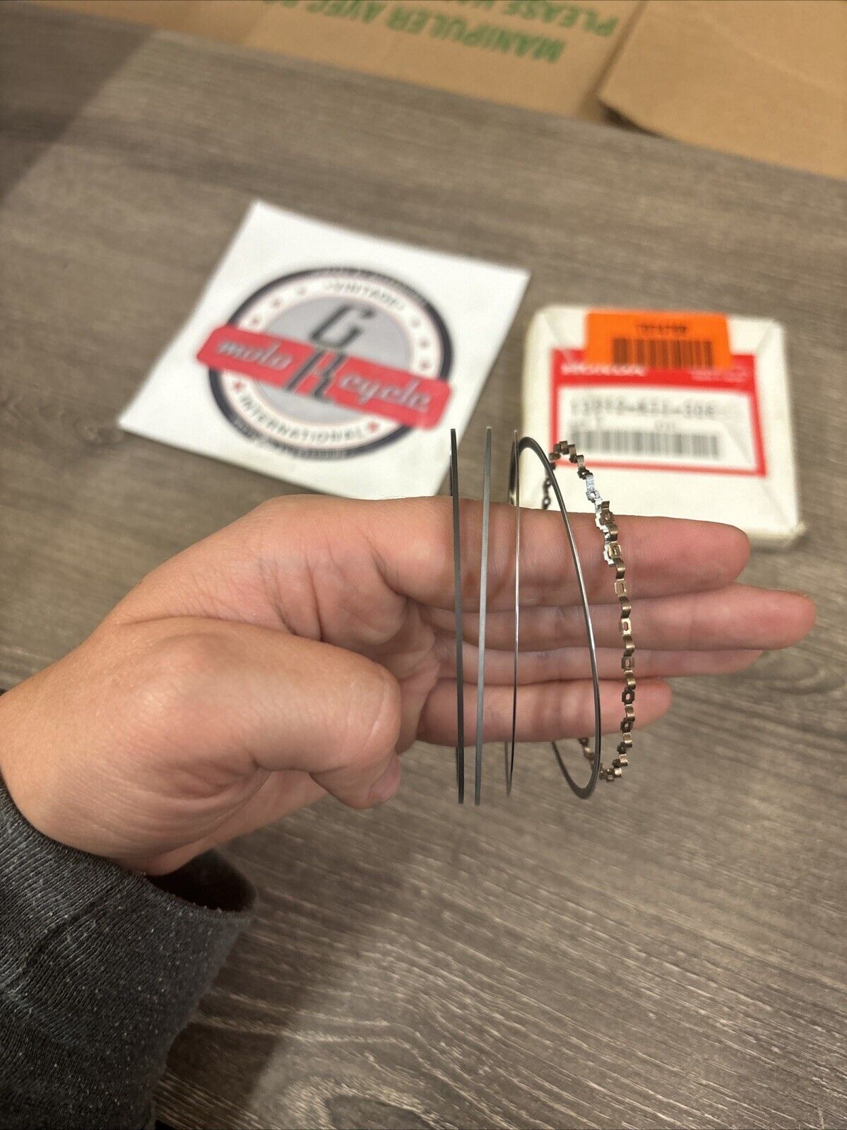 NOS Honda XL250R XR250L XR250R PISTON RING O/S 0.25 13012-KT1-306 H136